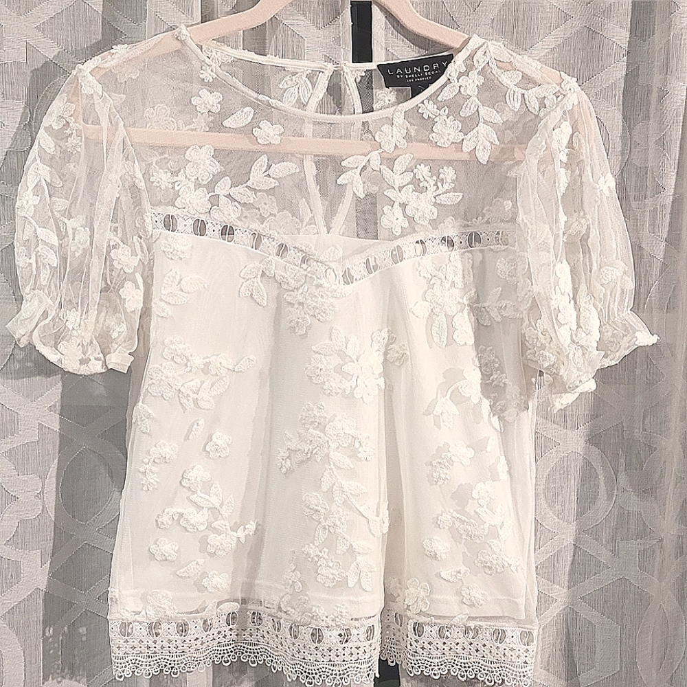Laundry White Lace Short Sleeve Top